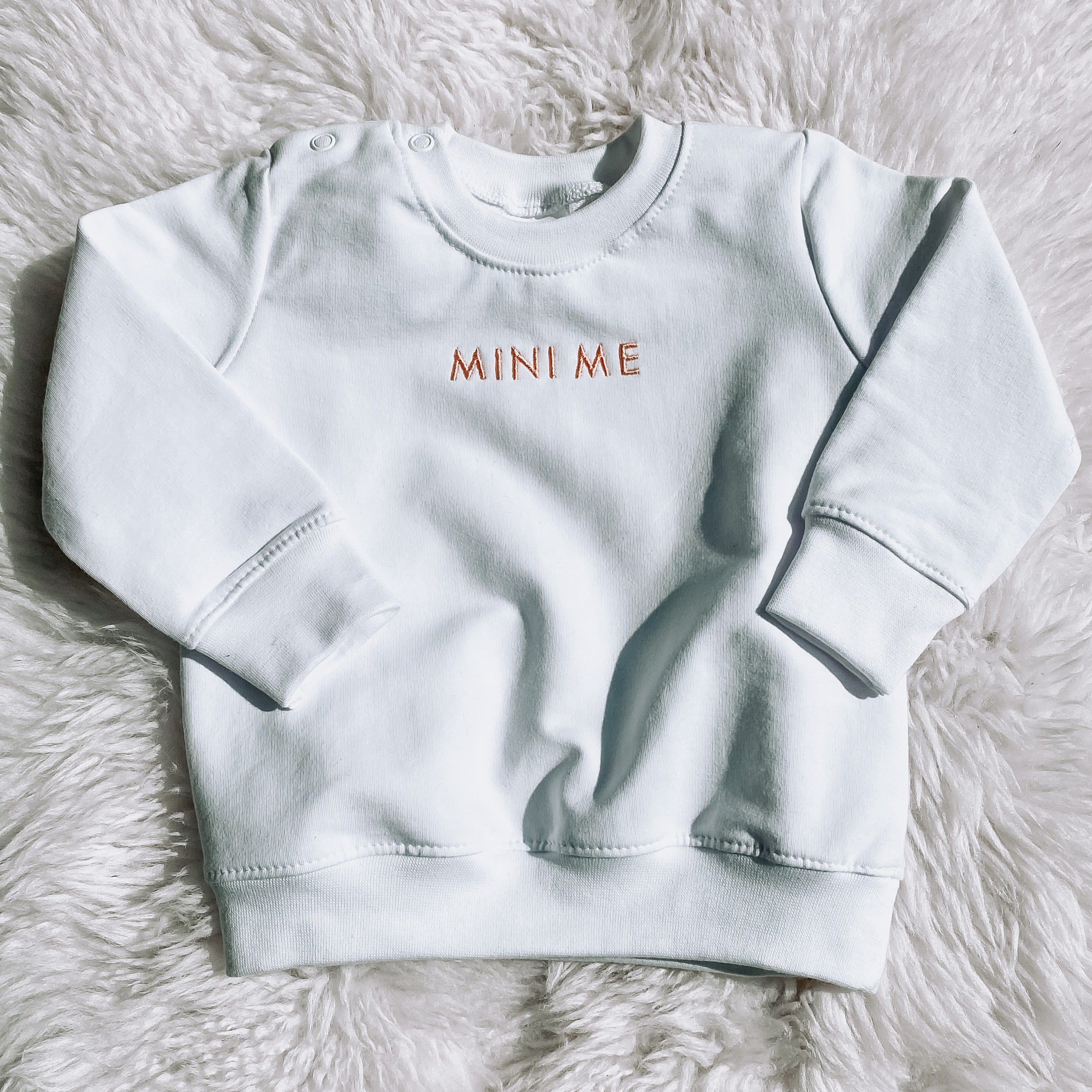 Facet revolutie kleermaker Baby sweater wit (gepersonaliseerd) – Mini Musthaves
